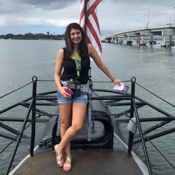 Meet your Posher, Angie - Picture 2 of 3